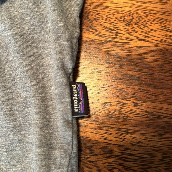 Patagonia Organic Cotton Lightweight Henley - Picture 3 of 4